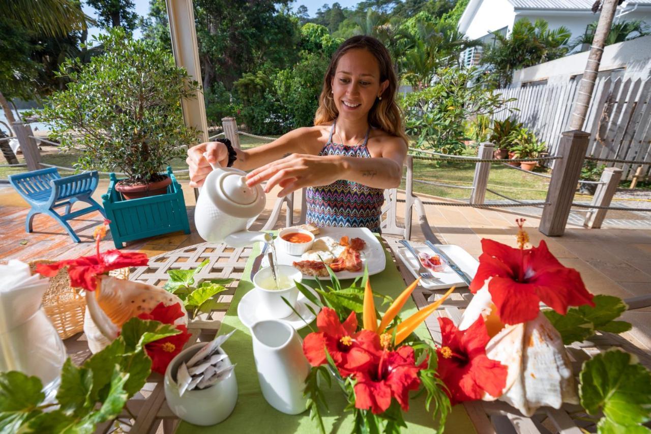 Crown Beach Hotel Seychelles Pointe Au Sel Екстериор снимка